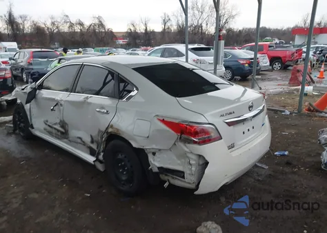 2014 Nissan Altima 2.5/2.5 S/2.5 Sl/2.5 Sv z USA, uszkodzony, nr VIN 1N4AL3AP8EN334768